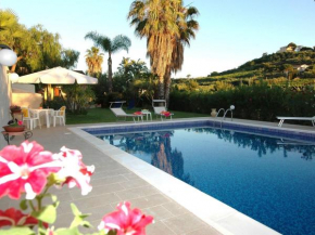 Holiday home with private pool only 500m from the beach, Trappeto